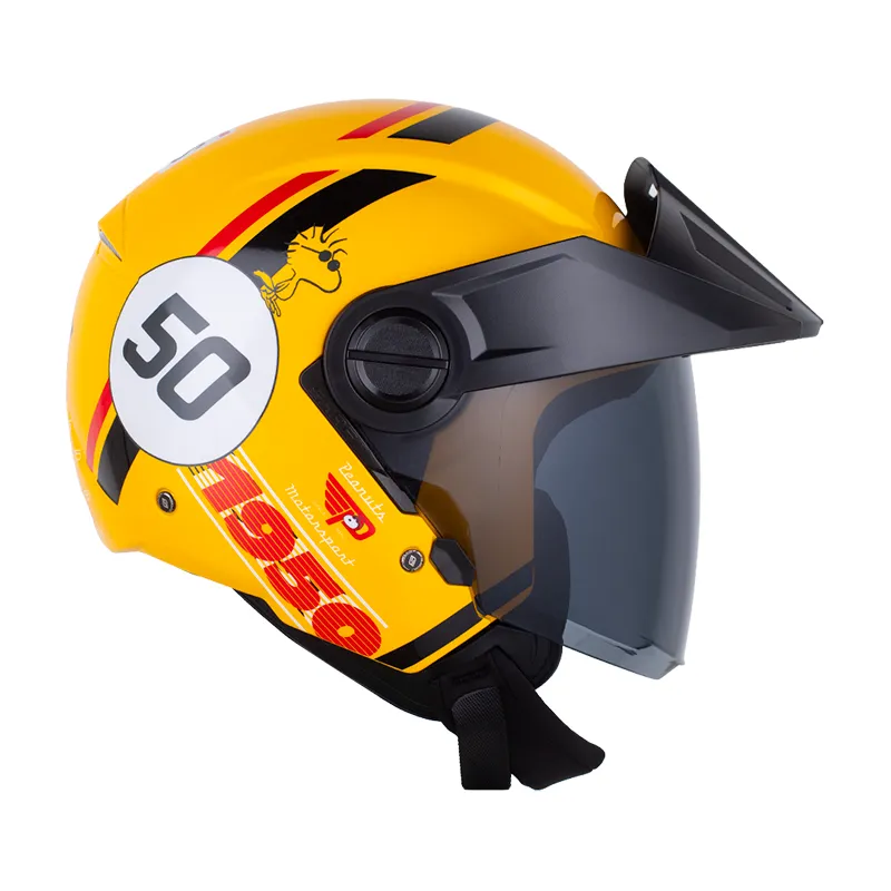 SH_212_PEANUTS_MOTORSPORTS_AM_NG_SM_LAT_DER.webp